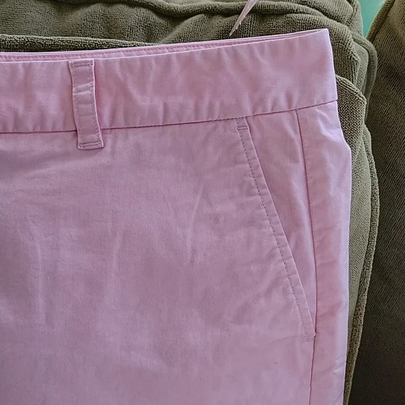Vineyard Vines Shorts - Picture 4 of 8